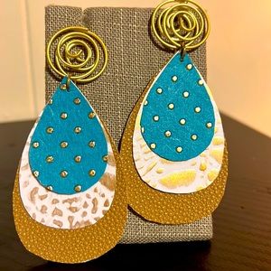 Teardrop faux leather earrings